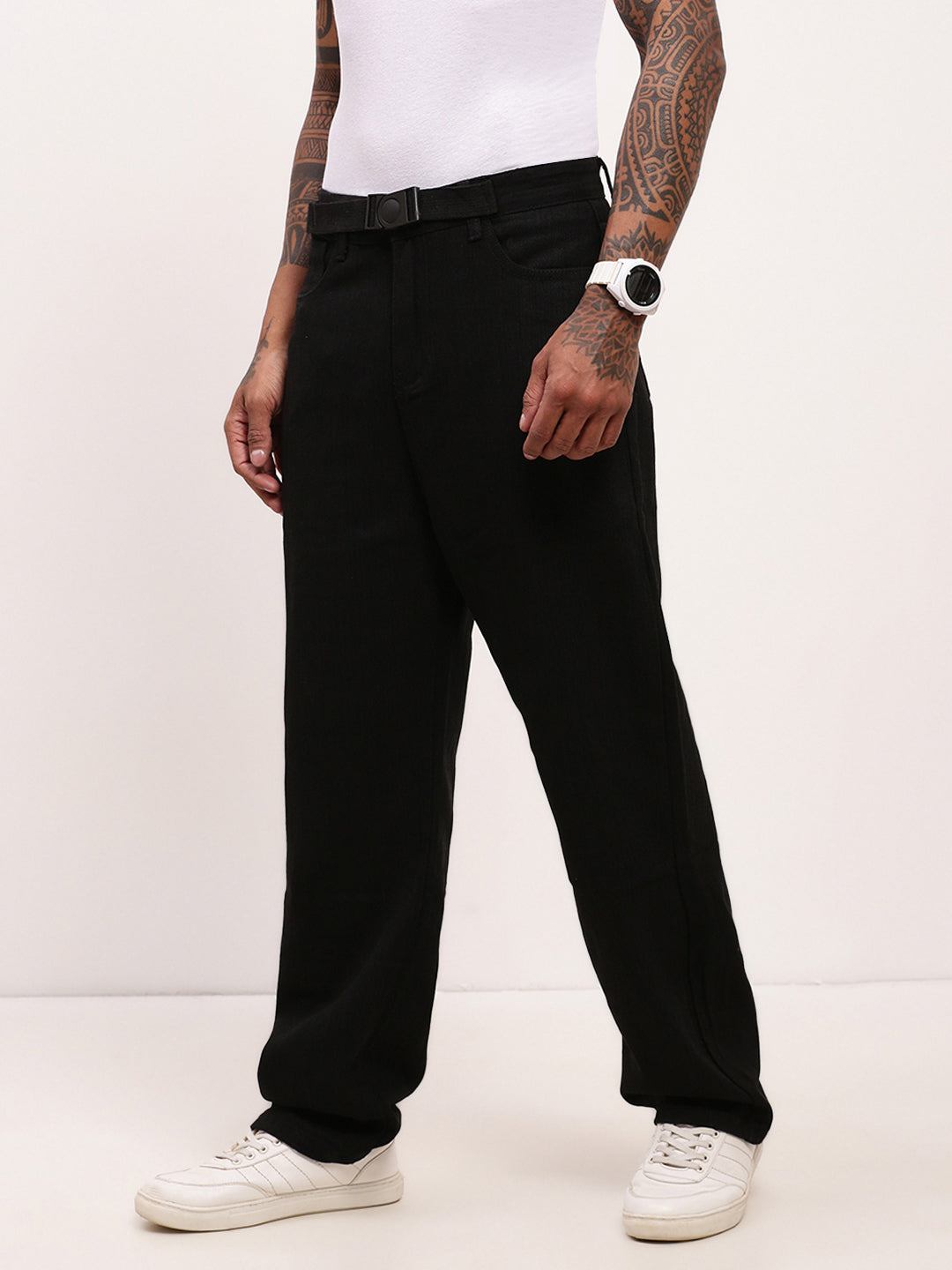 Men's Black Solid Straight Fit Jeans