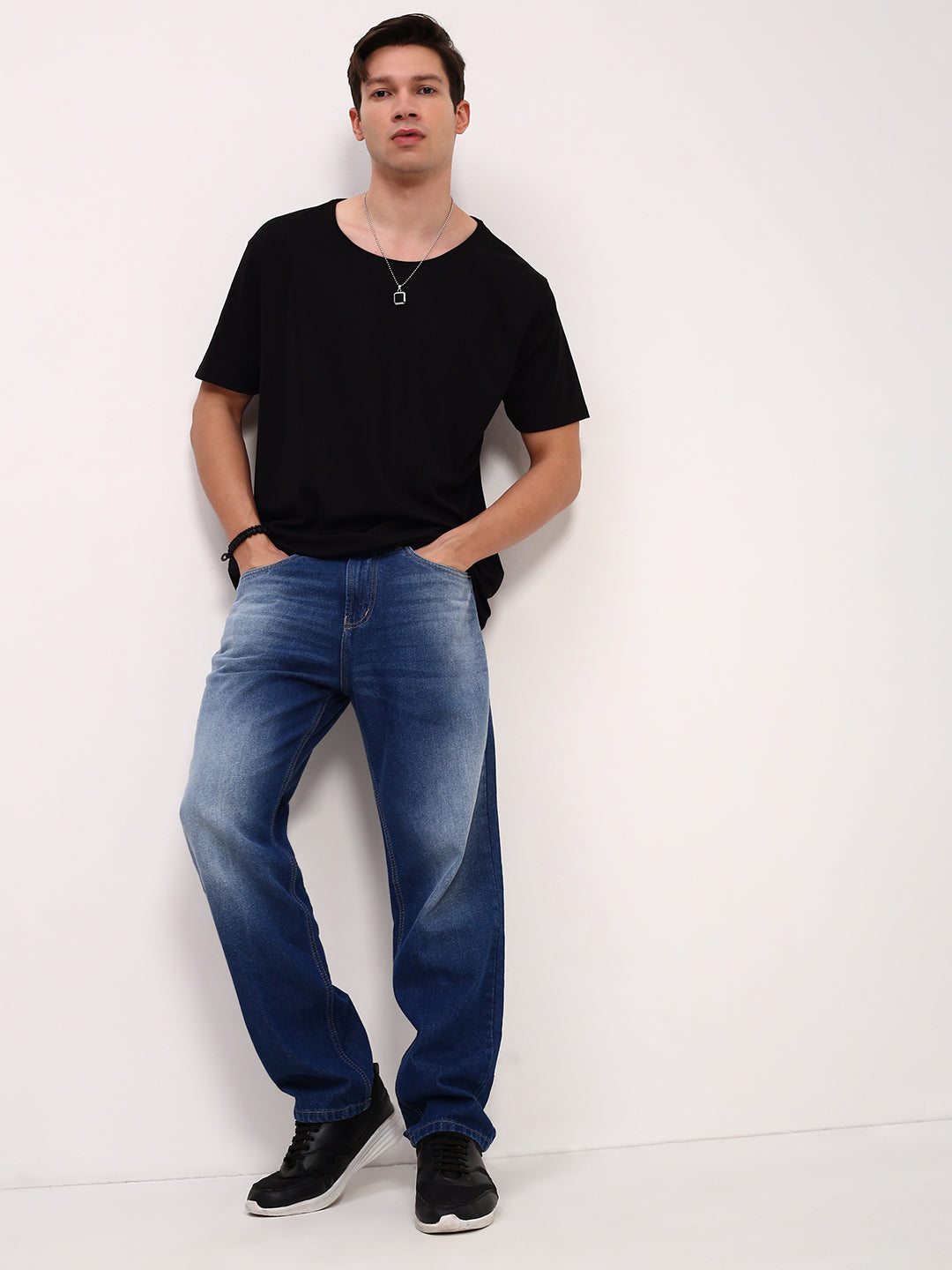 Men's Blue Solid Straight Fit Low-Rise Jeans