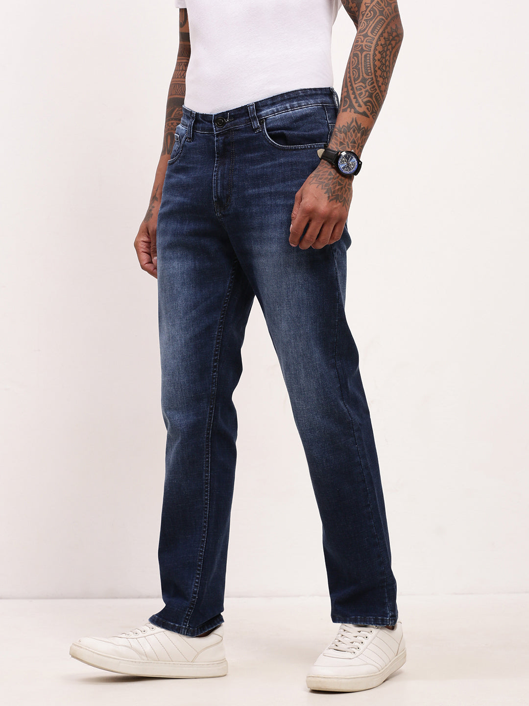 Men's Blue Solid Straight Fit Distressed Jeans