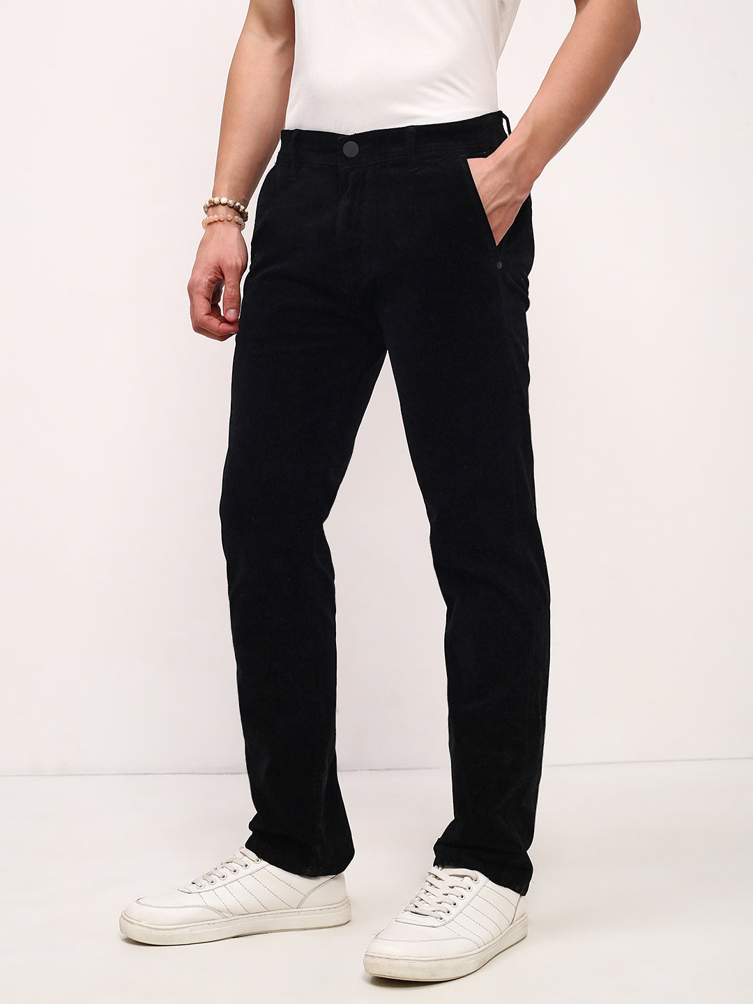 Men's Black Solid Straight Fit Low-Rise Jeans
