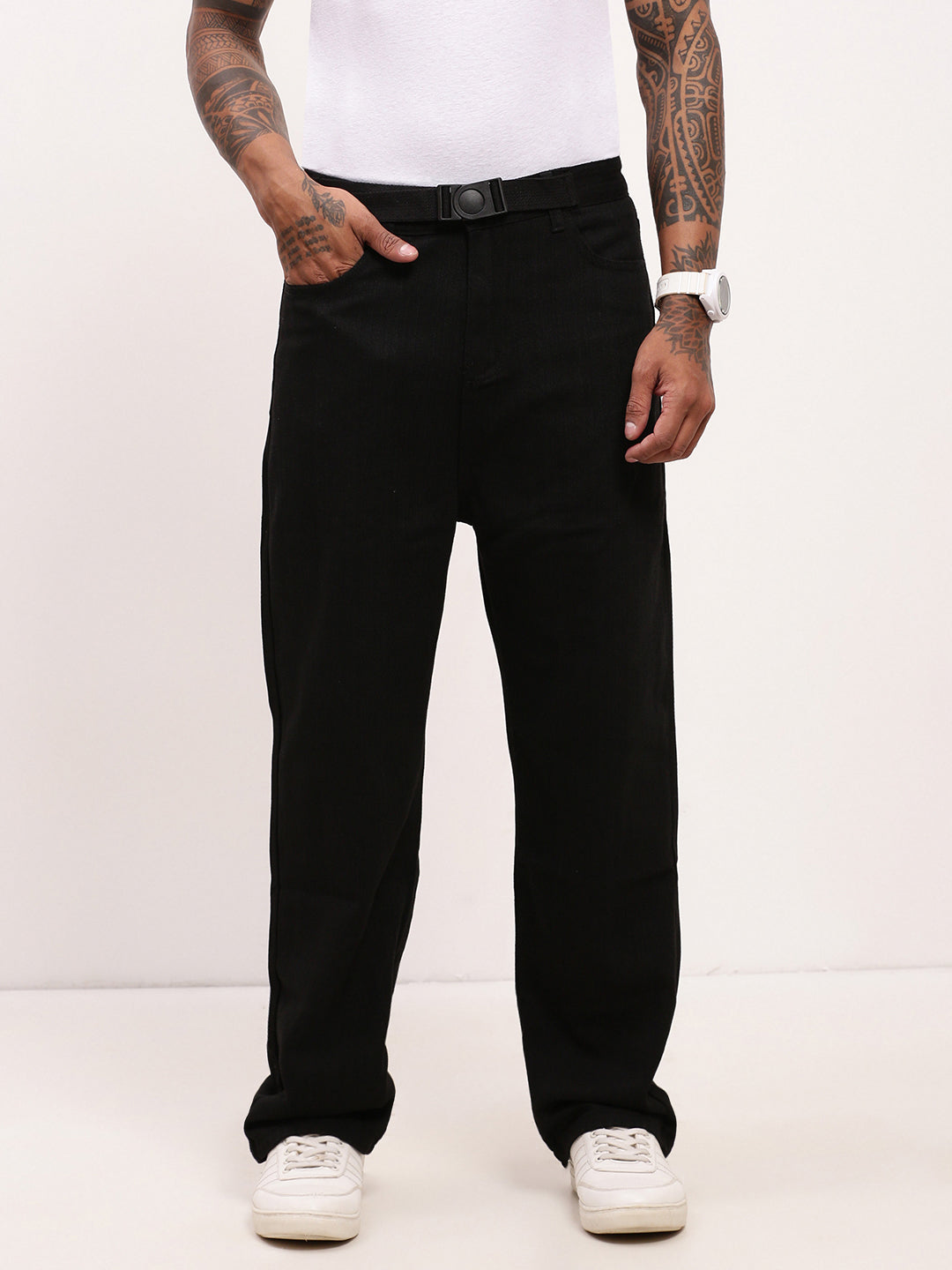 Men's Black Solid Straight Fit Jeans