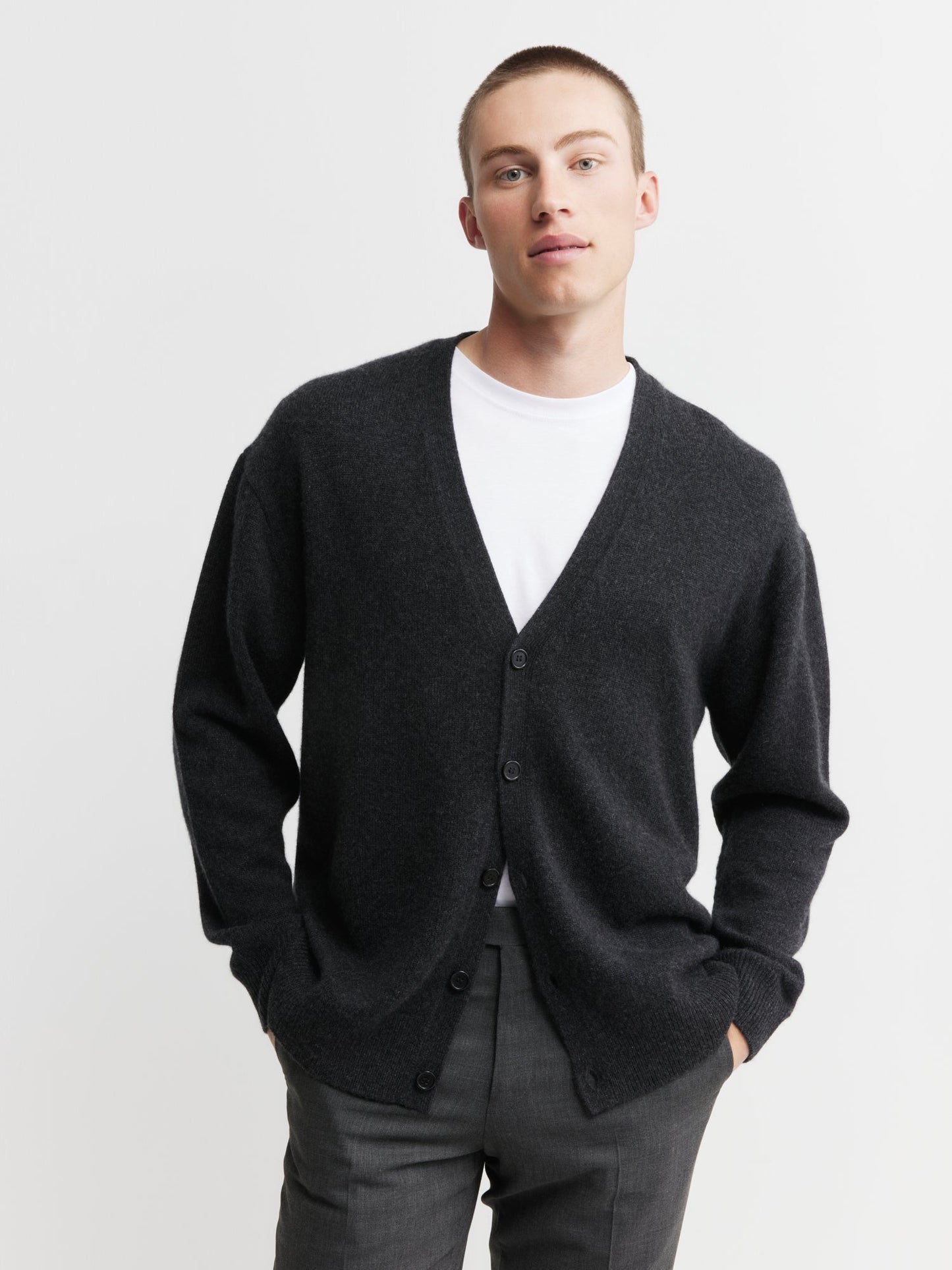 Mens Relaxed Cashmere Cardigan - Graphite
