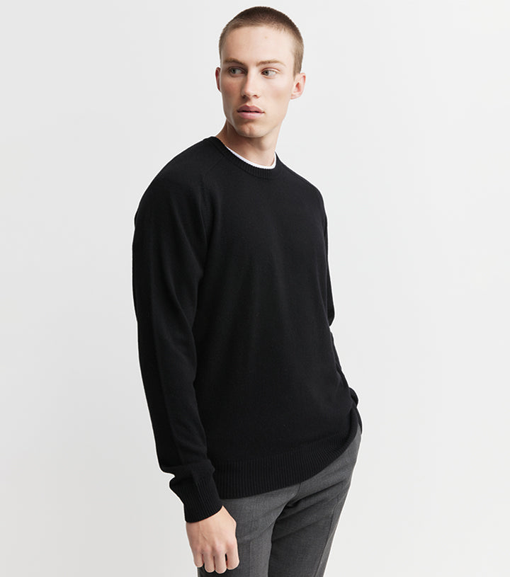 Mens Cashmere Saddle Crew - Black