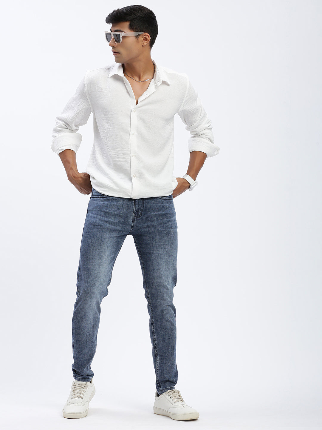 Men's Blue Tapered Fit Jeans