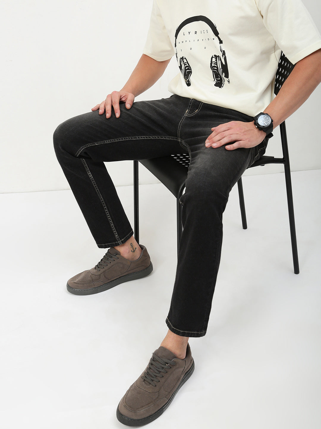 Men's Grey Solid Straight Fit Jeans