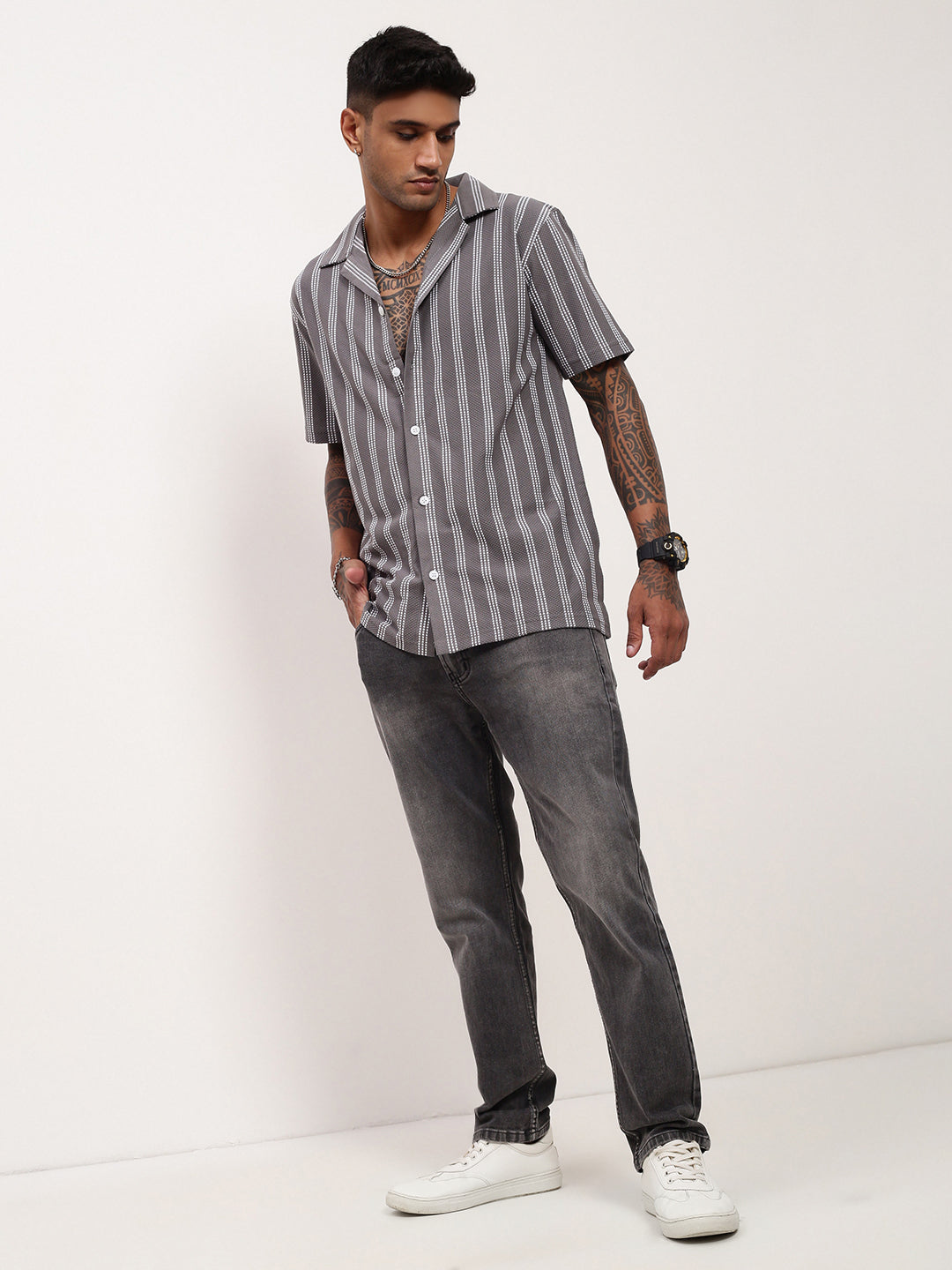 Men's Grey Solid Straight Fit Stretchable Jeans