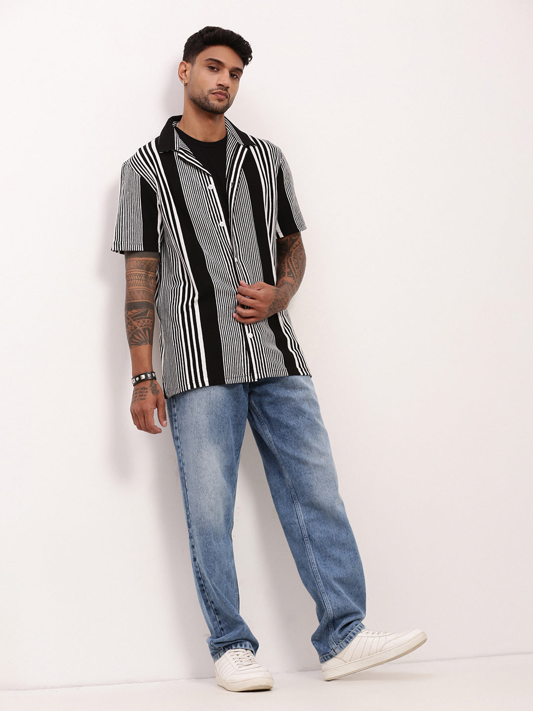 Men's Blue Solid Straight Fit Heavy Fade Jeans