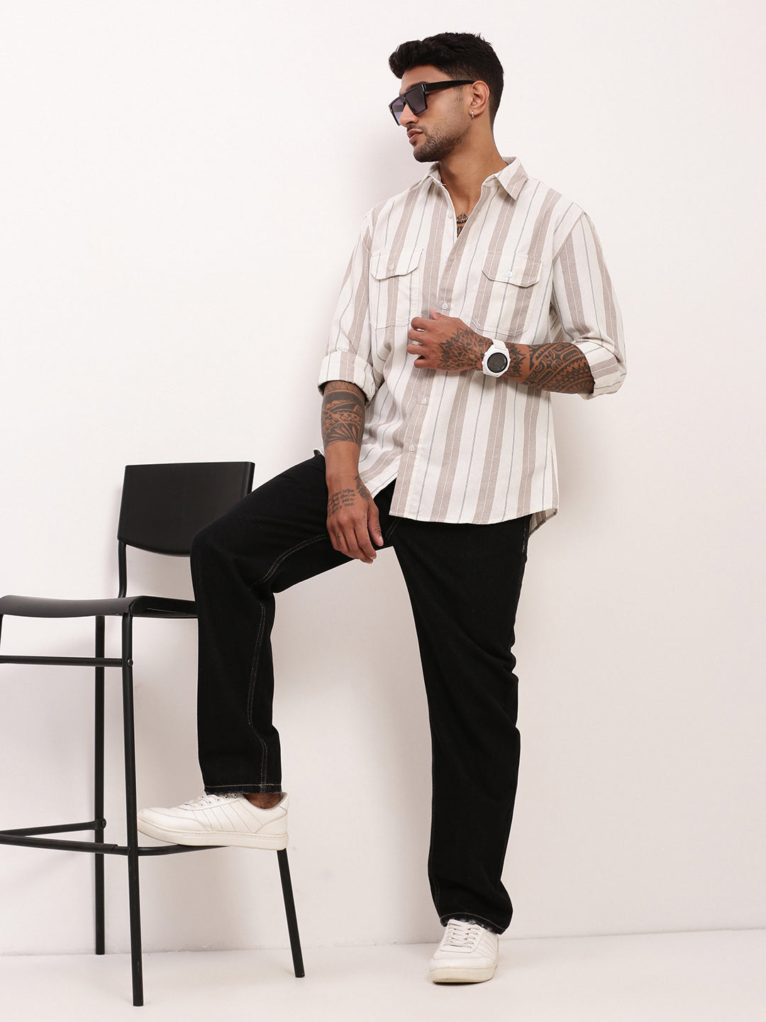 Men's Black Solid Straight Fit Jeans