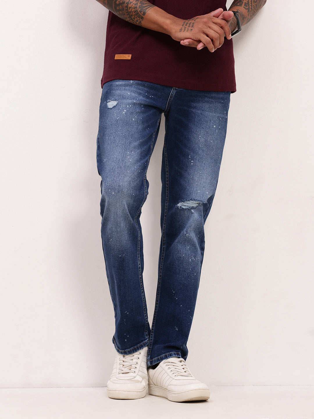 Men's Blue Solid Comfort Straight Fit Mildly Distressed Jeans