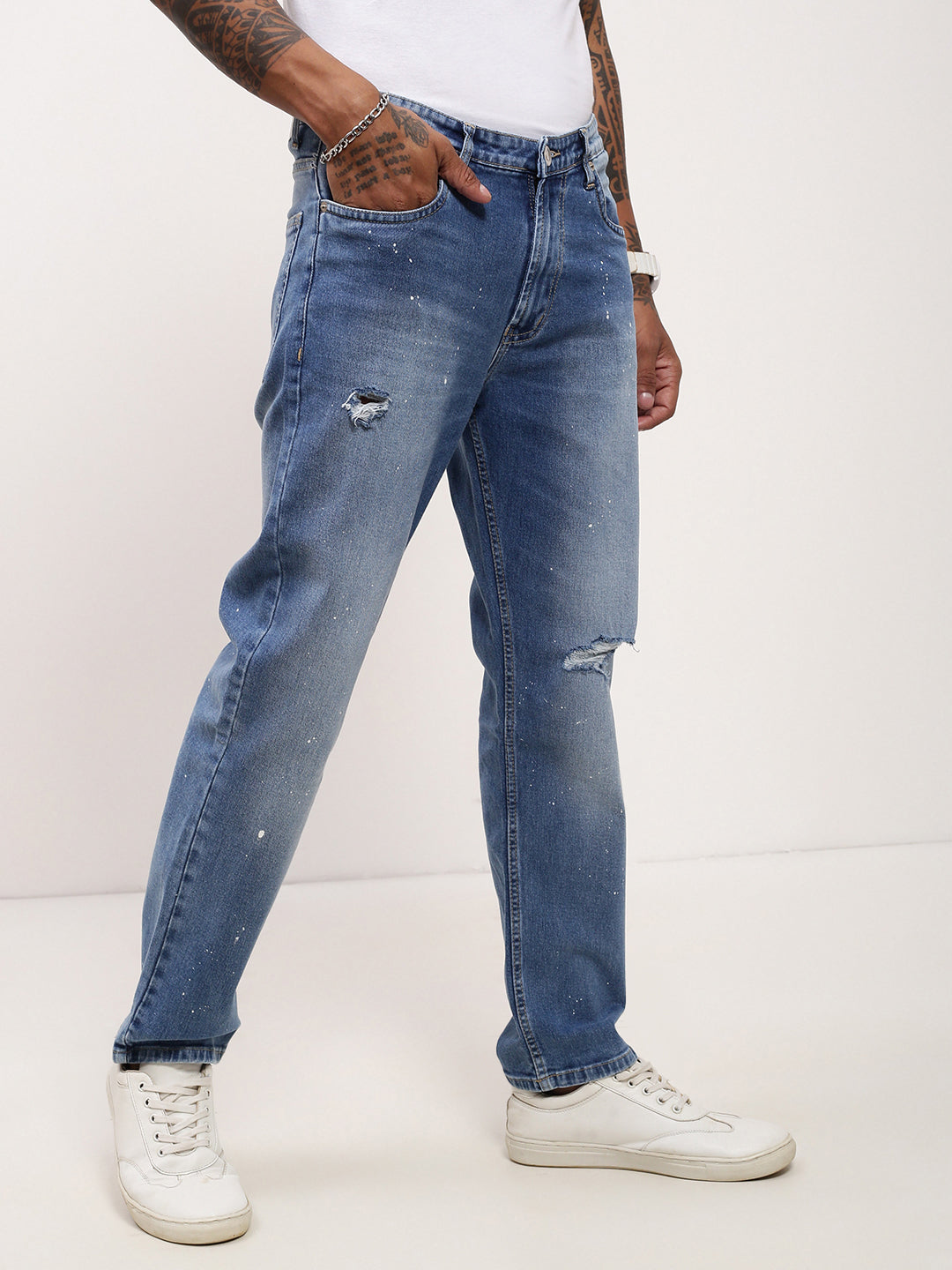 Men's Blue Solid Straight Fit Low Distress Heavy Fade Acid Wash Jeans
