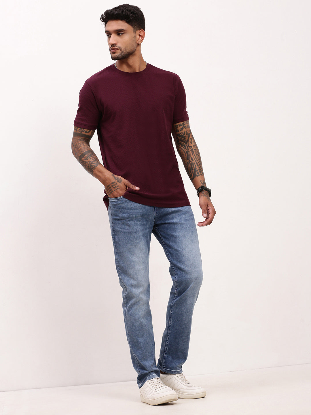 Men's Blue Solid Straight Fit Low-rise Heavy Fade Jeans