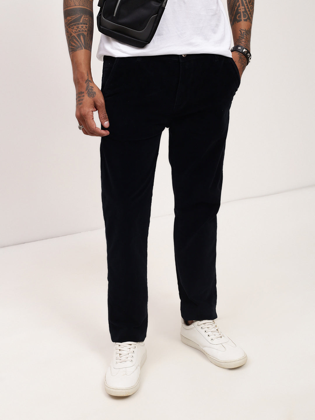 Men's Navy Blue Solid Straight Fit Jeans